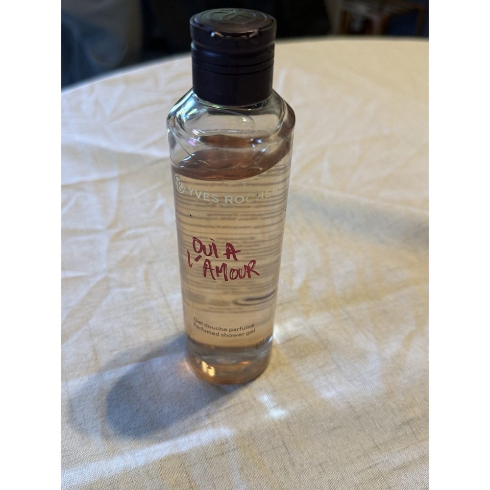 Yves Rocher Oui à l'Amour Perfumed Shower Gel 6.7‎ fl oz Floral Rose Scent New